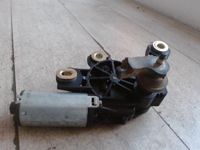 bontott VW GOLF IV Hátsó Ablaktörlő Motor