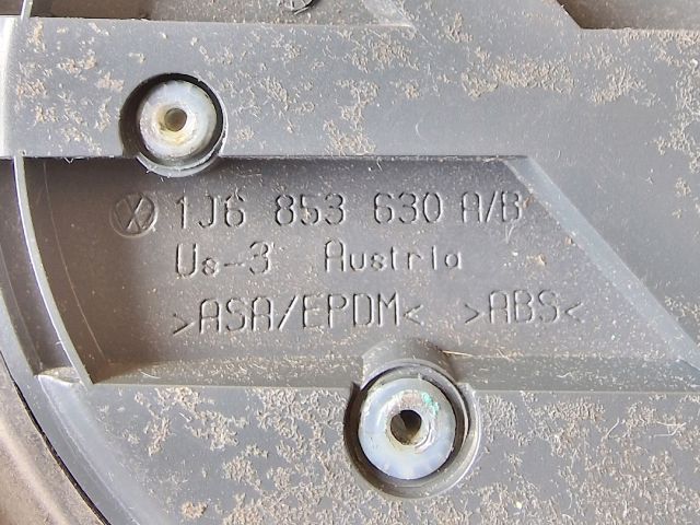 bontott VW GOLF IV Hátsó Embléma