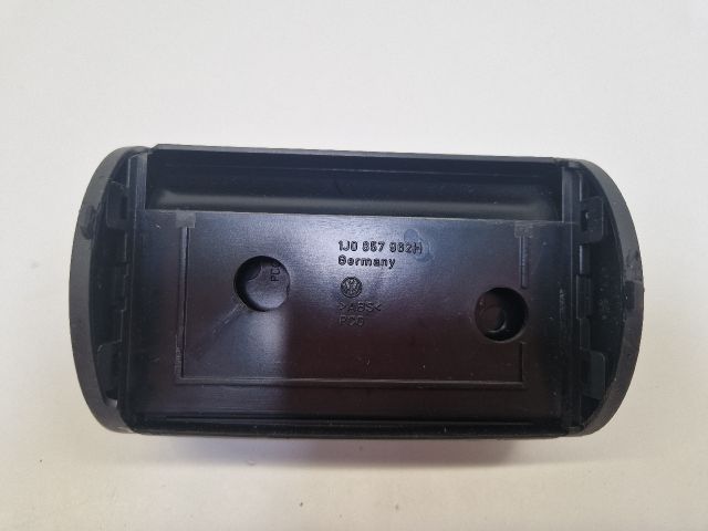 bontott VW GOLF IV Hátsó Hamutartó