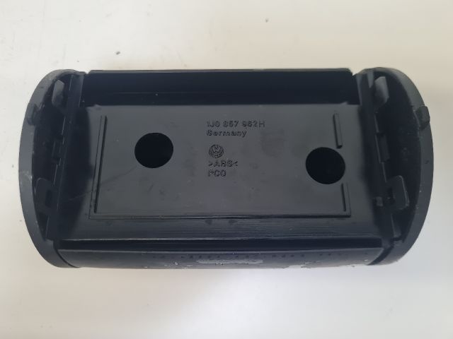 bontott VW GOLF IV Hátsó Hamutartó