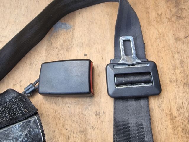 bontott VW GOLF IV Hátsó középső Biztonsági Öv Csat