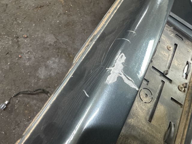 bontott VW GOLF IV Hátsó Lökhárító (Részeivel)