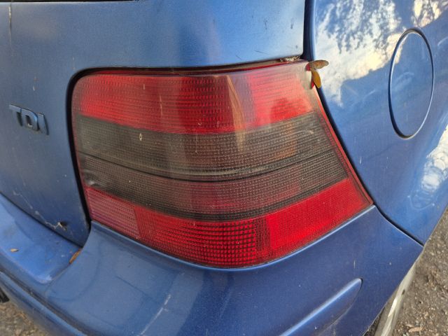 bontott VW GOLF IV Hátsó Lökhárító (Részeivel)