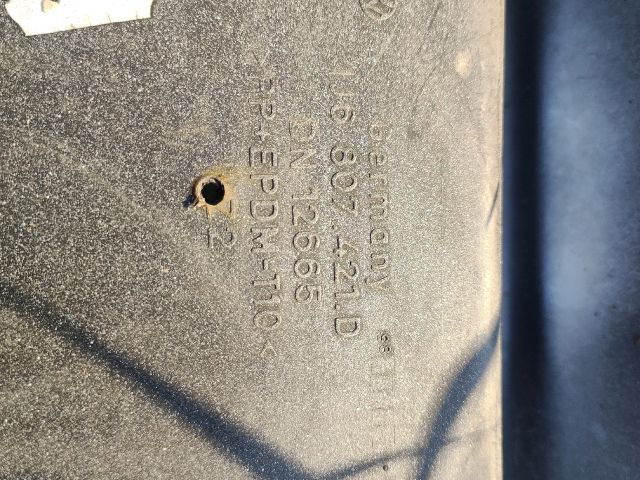 bontott VW GOLF IV Hátsó Lökhárító (Üresen)