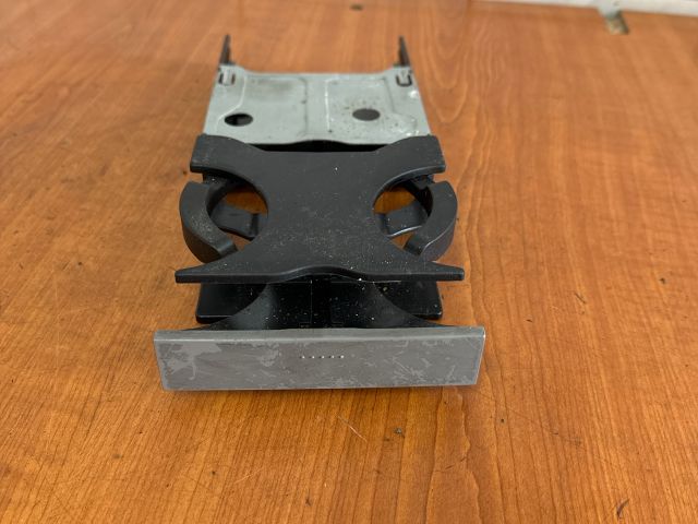 bontott VW GOLF IV Hátsó Pohártartó