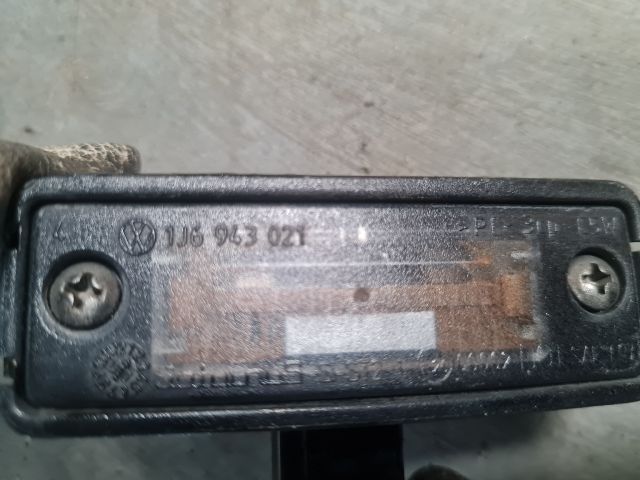 bontott VW GOLF IV Hátsó Rendszámtábla Világítás