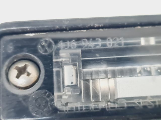 bontott VW GOLF IV Hátsó Rendszámtábla Világítás