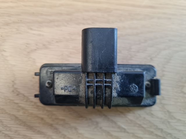 bontott VW GOLF IV Hátsó Rendszámtábla Világítás