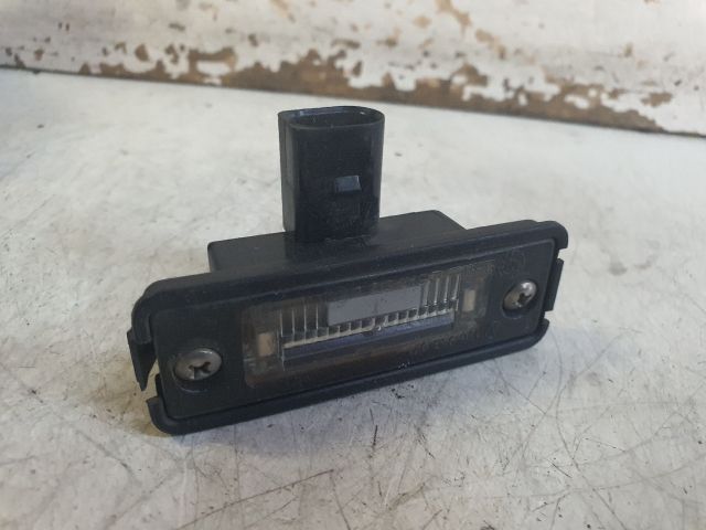 bontott VW GOLF IV Hátsó Rendszámtábla Világítás