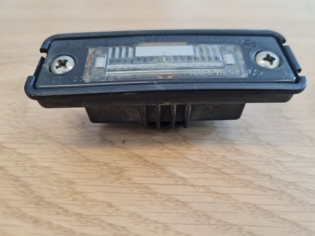 bontott VW GOLF IV Hátsó Rendszámtábla Világítás