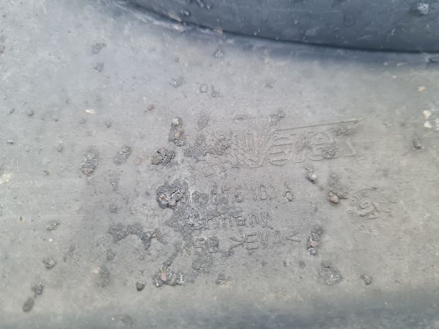 bontott VW GOLF IV Hátsó Sárvédő Gumi Pár