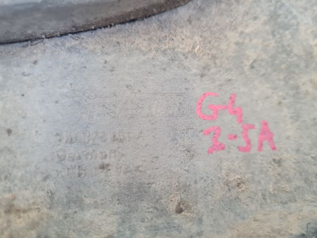 bontott VW GOLF IV Hátsó Sárvédő Gumi Pár