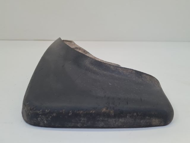 bontott VW GOLF IV Hátsó Sárvédő Gumi Pár