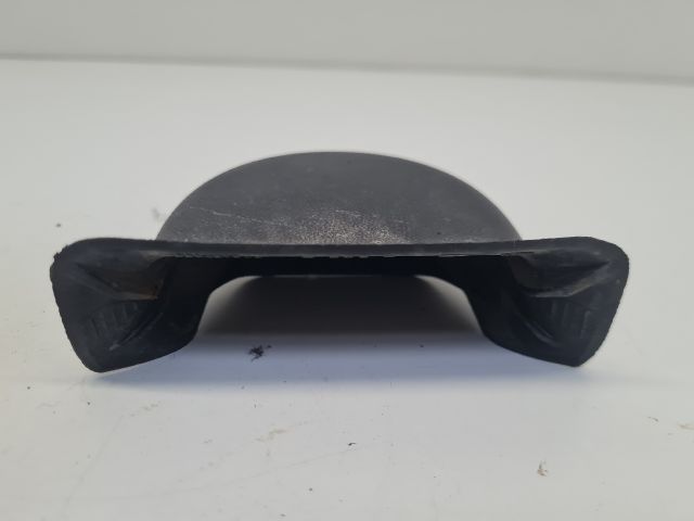 bontott VW GOLF IV Hátsó Vonószem Burkolat