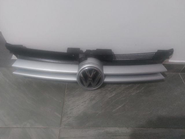 bontott VW GOLF IV Hűtőrács