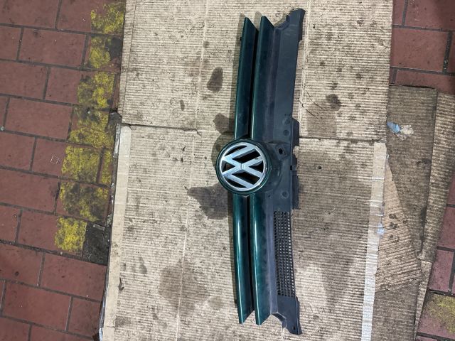bontott VW GOLF IV Hűtőrács