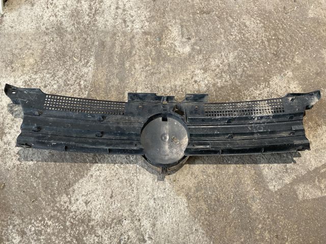 bontott VW GOLF IV Hűtőrács