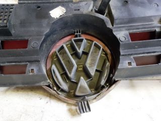 bontott VW GOLF IV Hűtőrács
