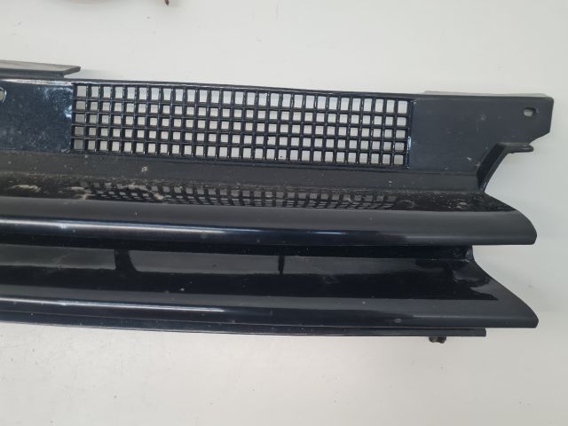bontott VW GOLF IV Hűtőrács