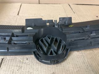 bontott VW GOLF IV Hűtőrács