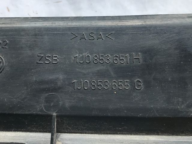 bontott VW GOLF IV Hűtőrács