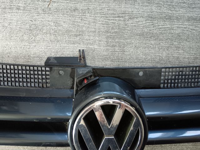 bontott VW GOLF IV Hűtőrács