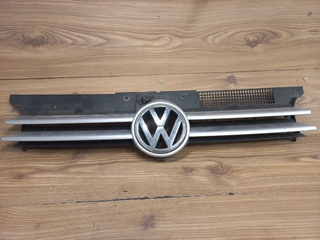 bontott VW GOLF IV Hűtőrács