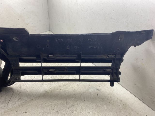 bontott VW GOLF IV Hűtőrács