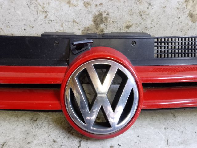 bontott VW GOLF IV Hűtőrács