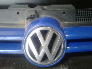 bontott VW GOLF IV Hűtőrács