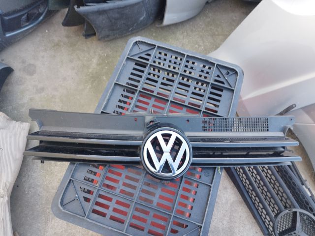 bontott VW GOLF IV Hűtőrács