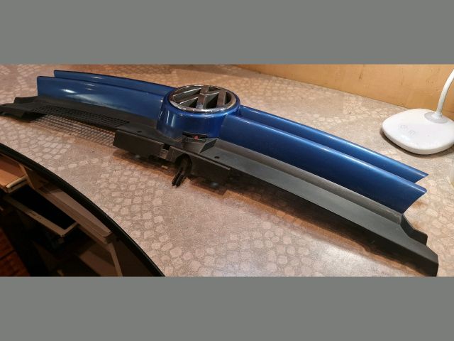 bontott VW GOLF IV Hűtőrács