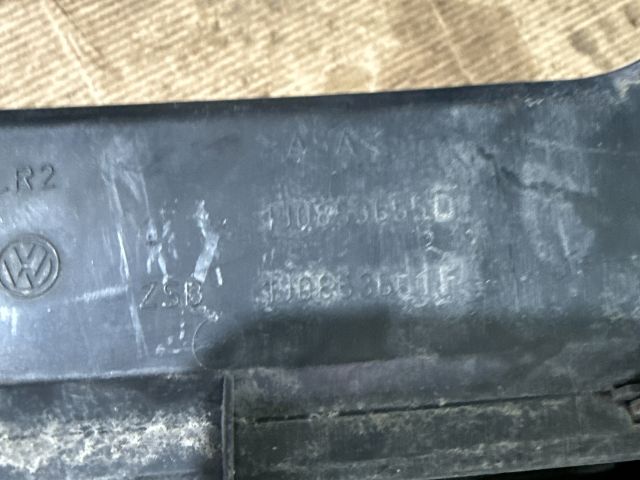 bontott VW GOLF IV Hűtőrács