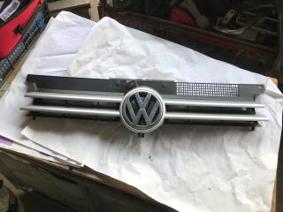 bontott VW GOLF IV Hűtőrács