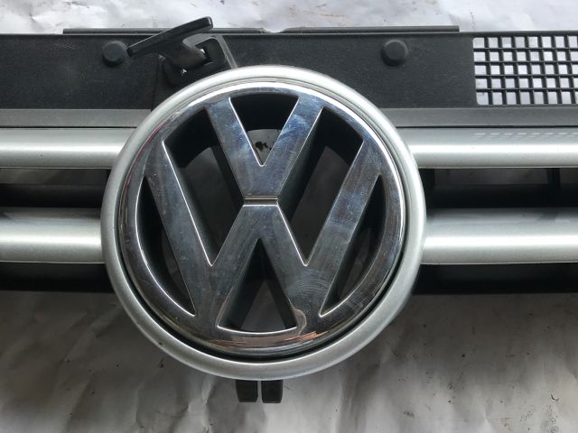 bontott VW GOLF IV Hűtőrács