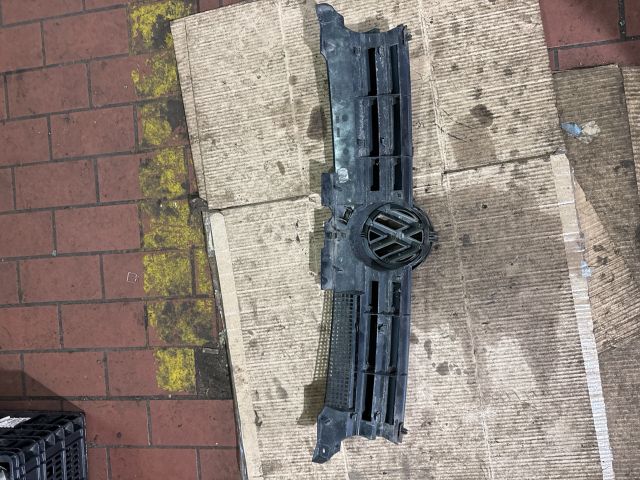 bontott VW GOLF IV Hűtőrács