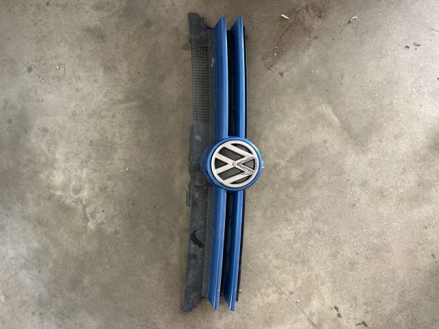 bontott VW GOLF IV Hűtőrács