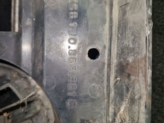 bontott VW GOLF IV Hűtőrács