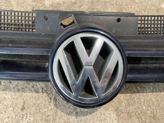 bontott VW GOLF IV Hűtőrács
