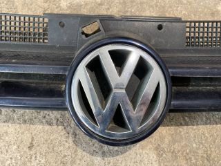 bontott VW GOLF IV Hűtőrács