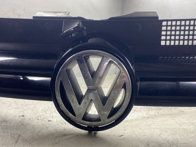 bontott VW GOLF IV Hűtőrács