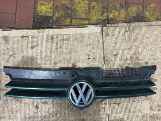 bontott VW GOLF IV Hűtőrács