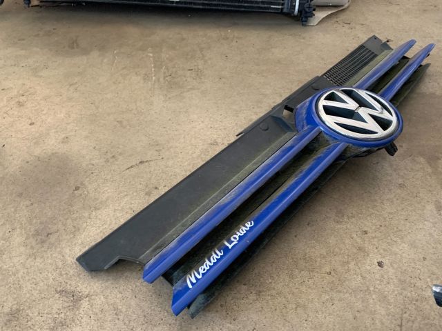 bontott VW GOLF IV Hűtőrács