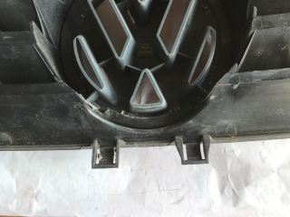 bontott VW GOLF IV Hűtőrács