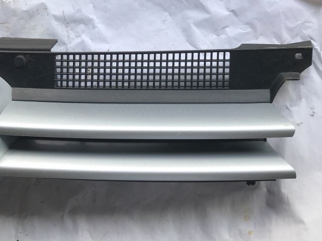 bontott VW GOLF IV Hűtőrács