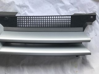 bontott VW GOLF IV Hűtőrács