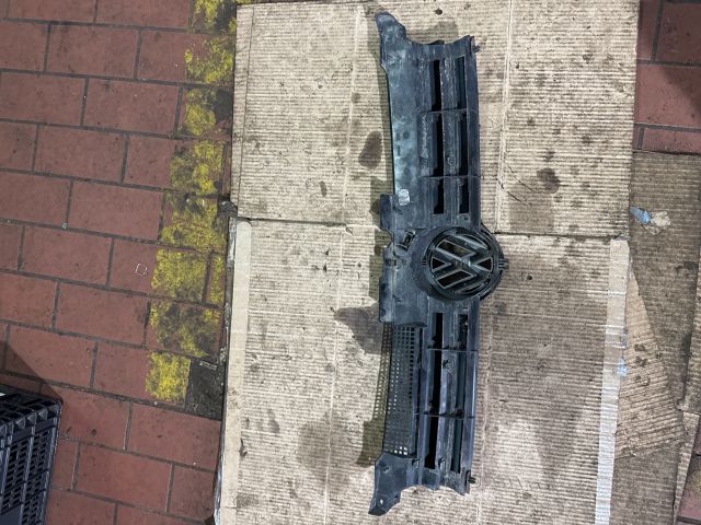 bontott VW GOLF IV Hűtőrács