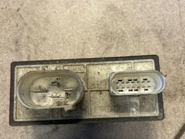 bontott VW GOLF IV Hűtőventilátor Elektronika