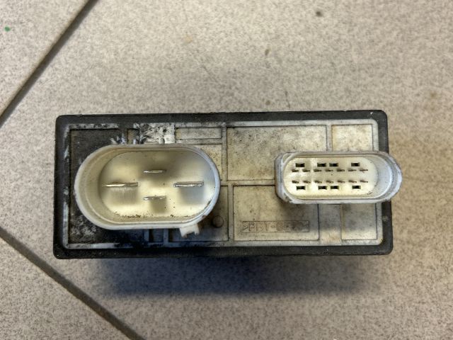 bontott VW GOLF IV Hűtőventilátor Elektronika