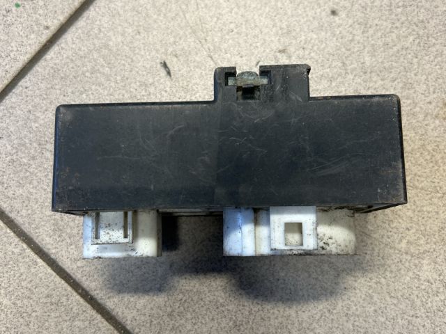 bontott VW GOLF IV Hűtőventilátor Elektronika